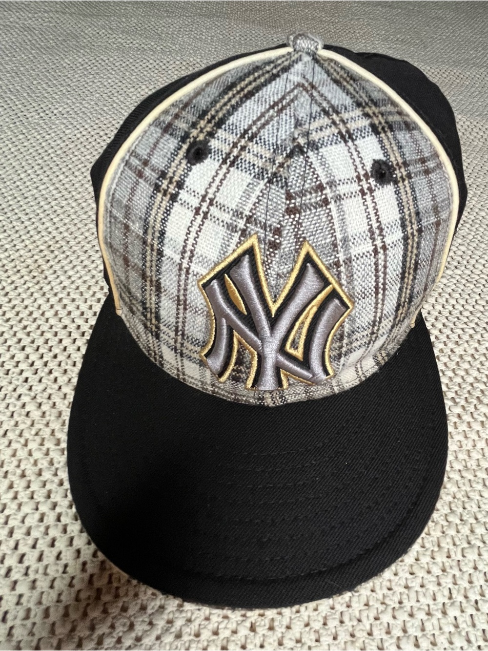 New York Yankees Hat Cap Fitted Mens 7 5/8
Plaid MLB Baseball 59FIFTY New era